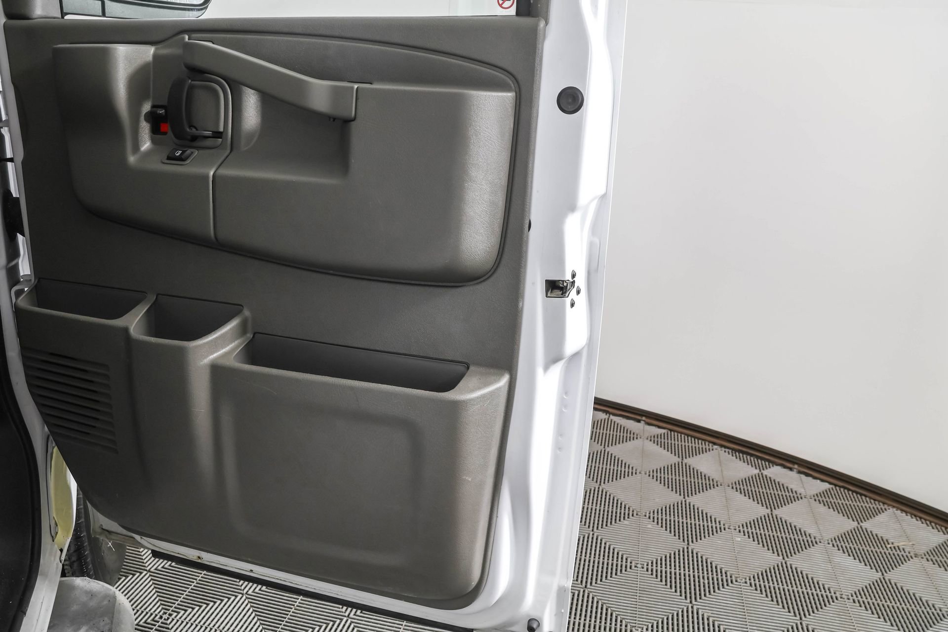 Used 2023 Chevrolet Express 2500 w/ Driver Convenience Package image 38