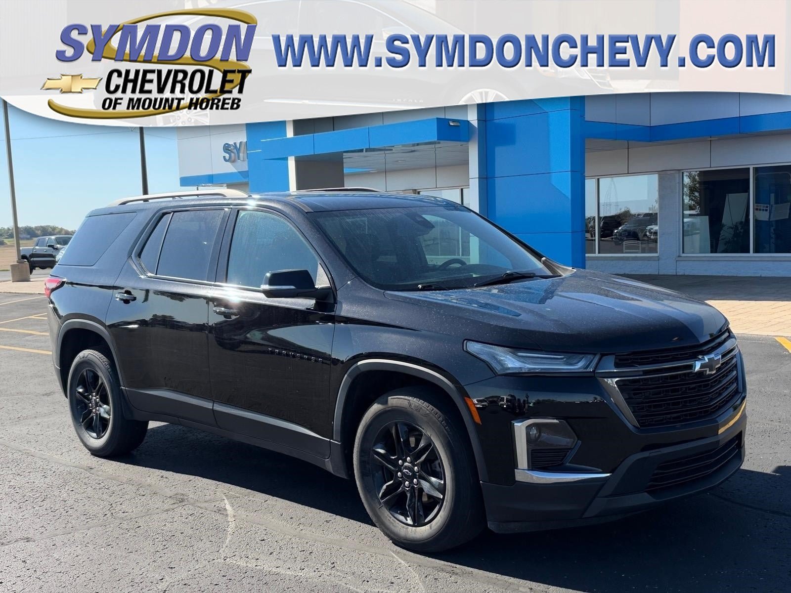 Used 2023 Chevrolet Traverse LT