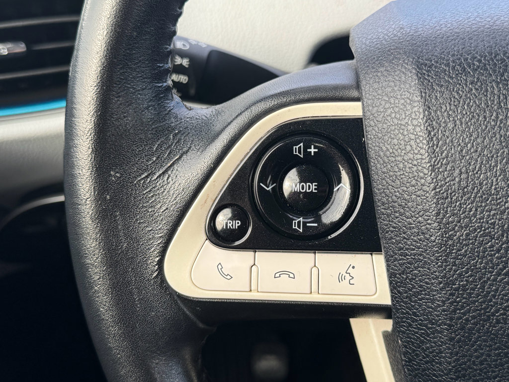 Used 2016 Toyota Prius image 12