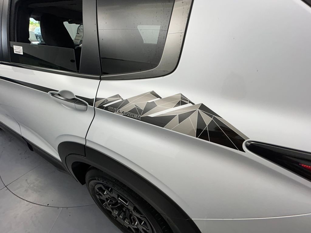 New 2026 Mitsubishi Outlander Trail Edition image 35