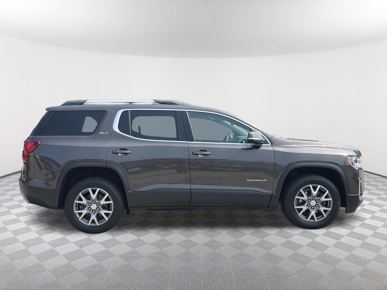 Certified 2020 GMC Acadia SLT w/ LPO, Floor Liner Package FWD image 7