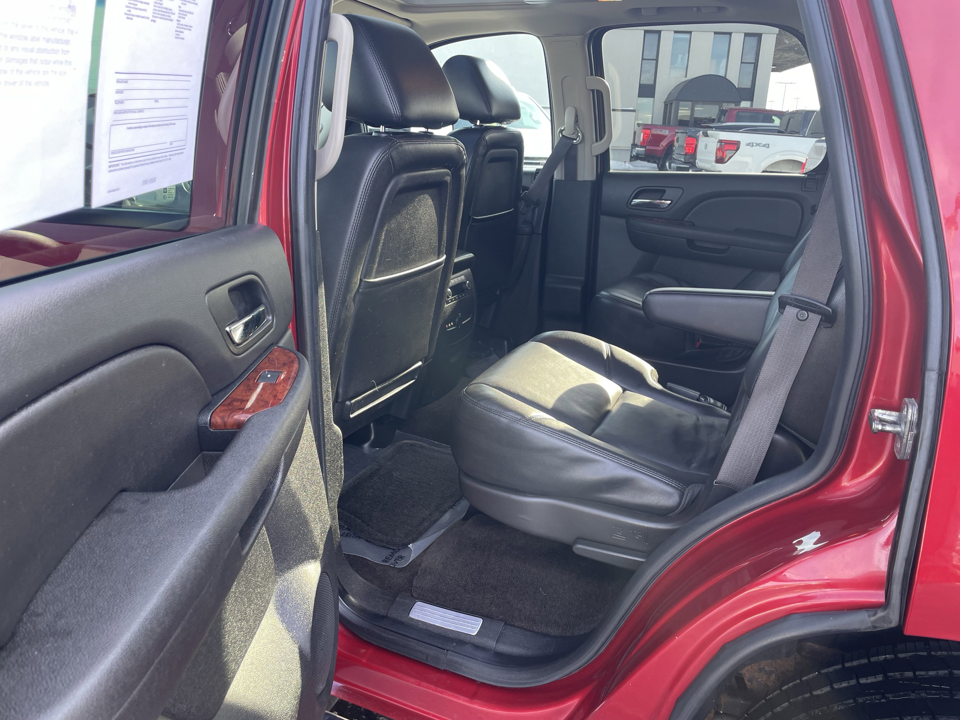 Used 2014 Chevrolet Tahoe LTZ AWD/4WD image 27