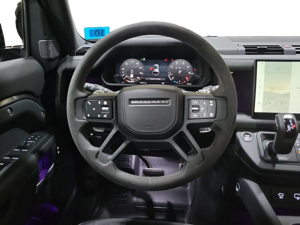 Used 2024 Land Rover Defender 110 V8 AWD/4WD image 24