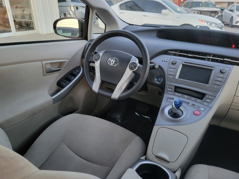 Used 2015 Toyota Prius Two image 23