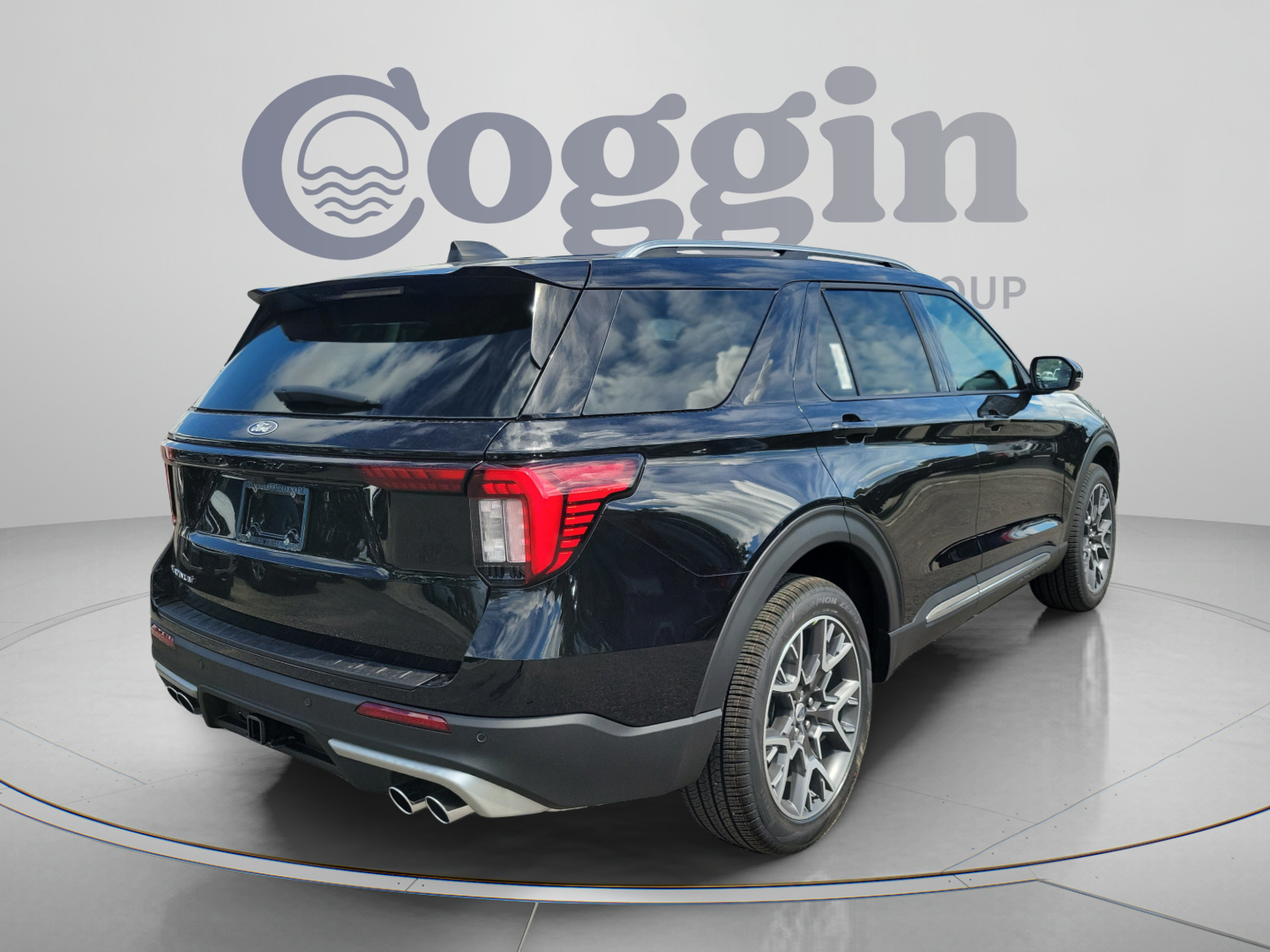 New 2027 Ford Explorer Platinum w/ 3.0L Ultimate Package AWD/4WD image 3