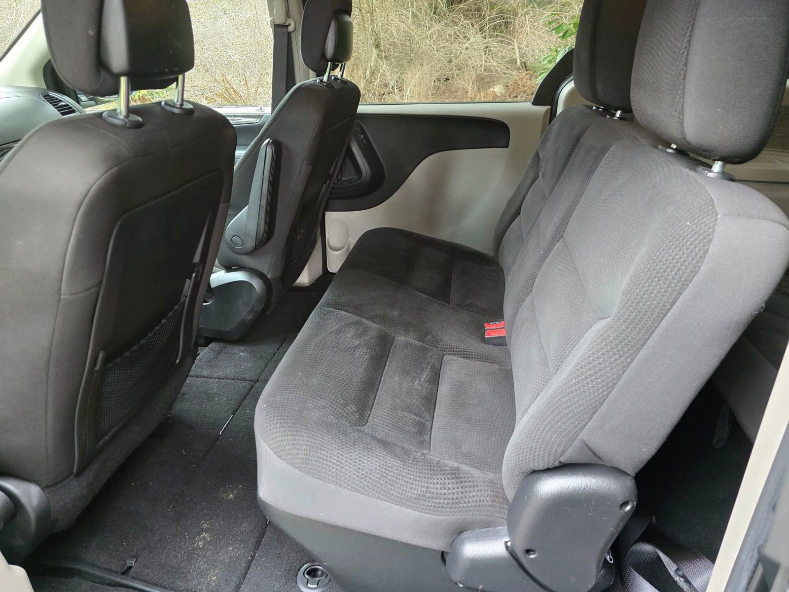 Used 2018 Dodge Grand Caravan SE image 18