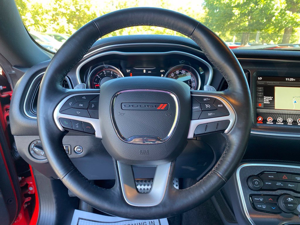 Used 2017 Dodge Challenger R/T Scat Pack w/ Leather Interior Group RWD image 13