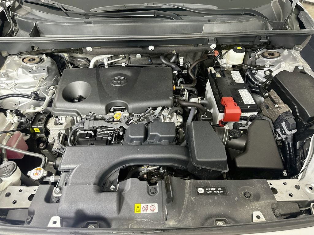 Used 2024 Toyota RAV4 LE AWD/4WD image 9