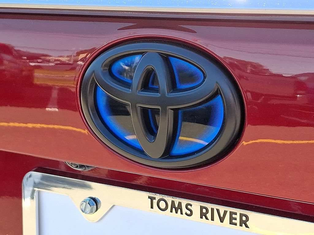 Used 2024 Toyota RAV4 Limited w/ Advanced Technology Package AWD/4WD image 30