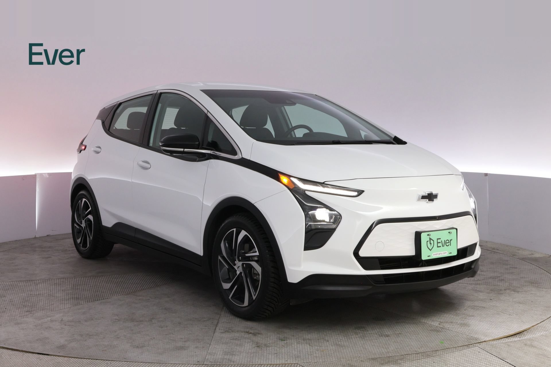 Used 2023 Chevrolet Bolt LT w/ Infotainment Package FWD image 13