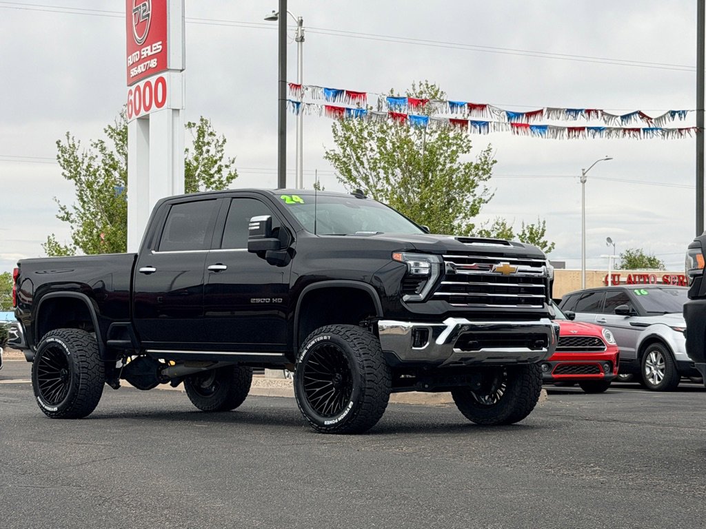 Used 2024 Chevrolet Silverado 2500 LTZ AWD/4WD image 57