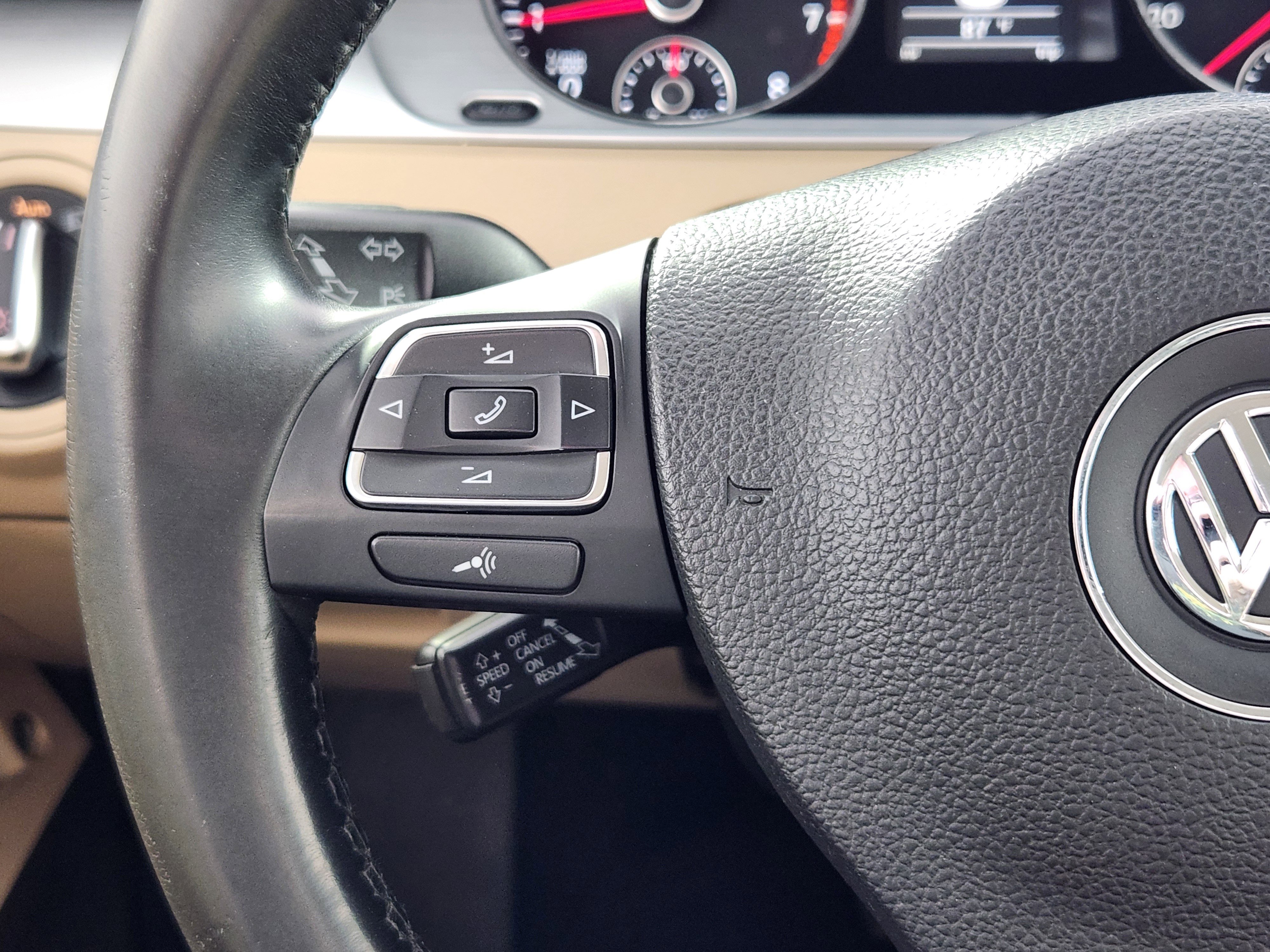Used 2013 Volkswagen CC Sport FWD image 18