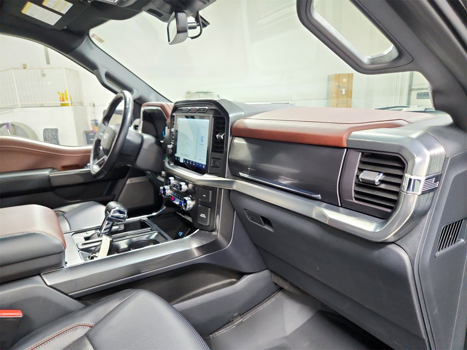 Used 2023 Ford F150 Lariat image 37