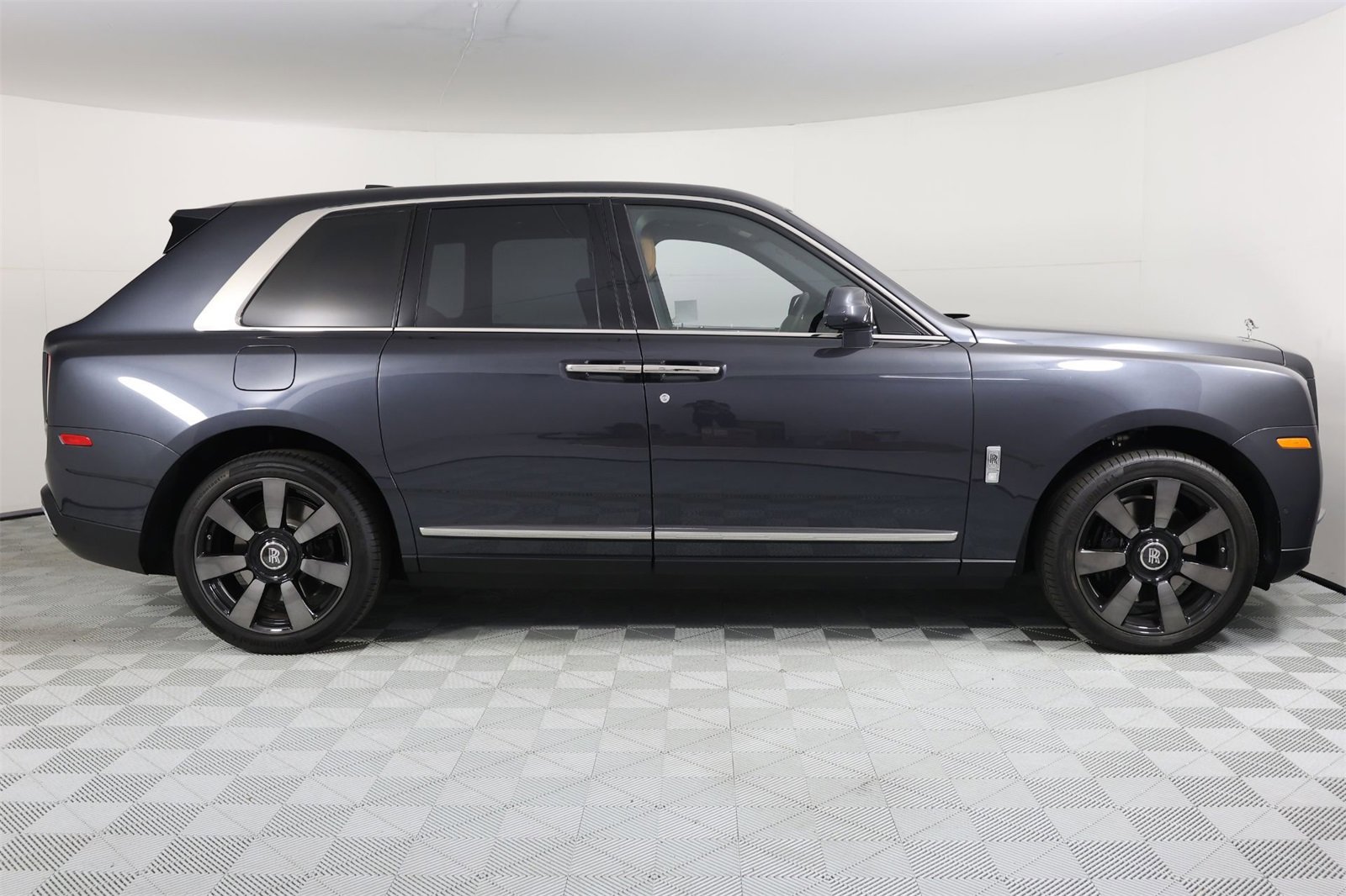 Certified 2024 Rolls-Royce Cullinan image 8