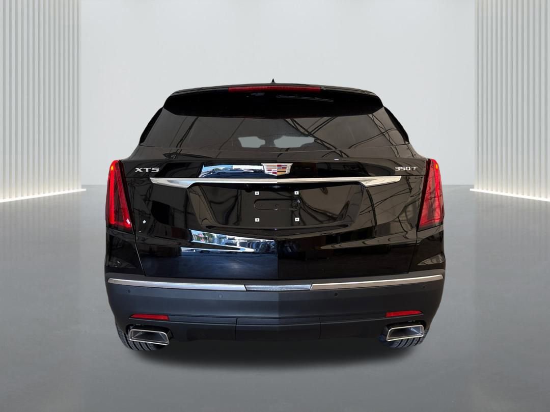 New 2025 Cadillac XT5 Luxury image 6