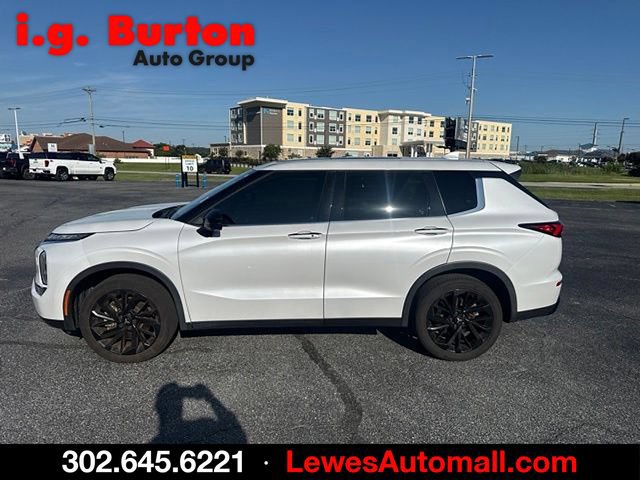 Used 2023 Mitsubishi Outlander SEL AWD/4WD image 6
