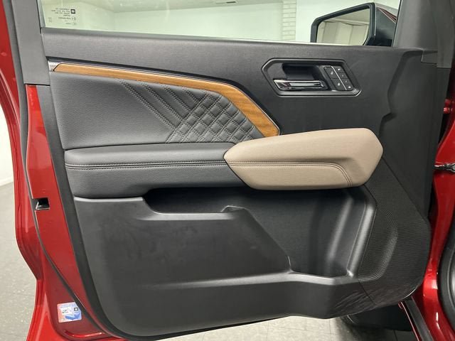 Certified 2025 GMC Canyon Denali AWD/4WD image 23
