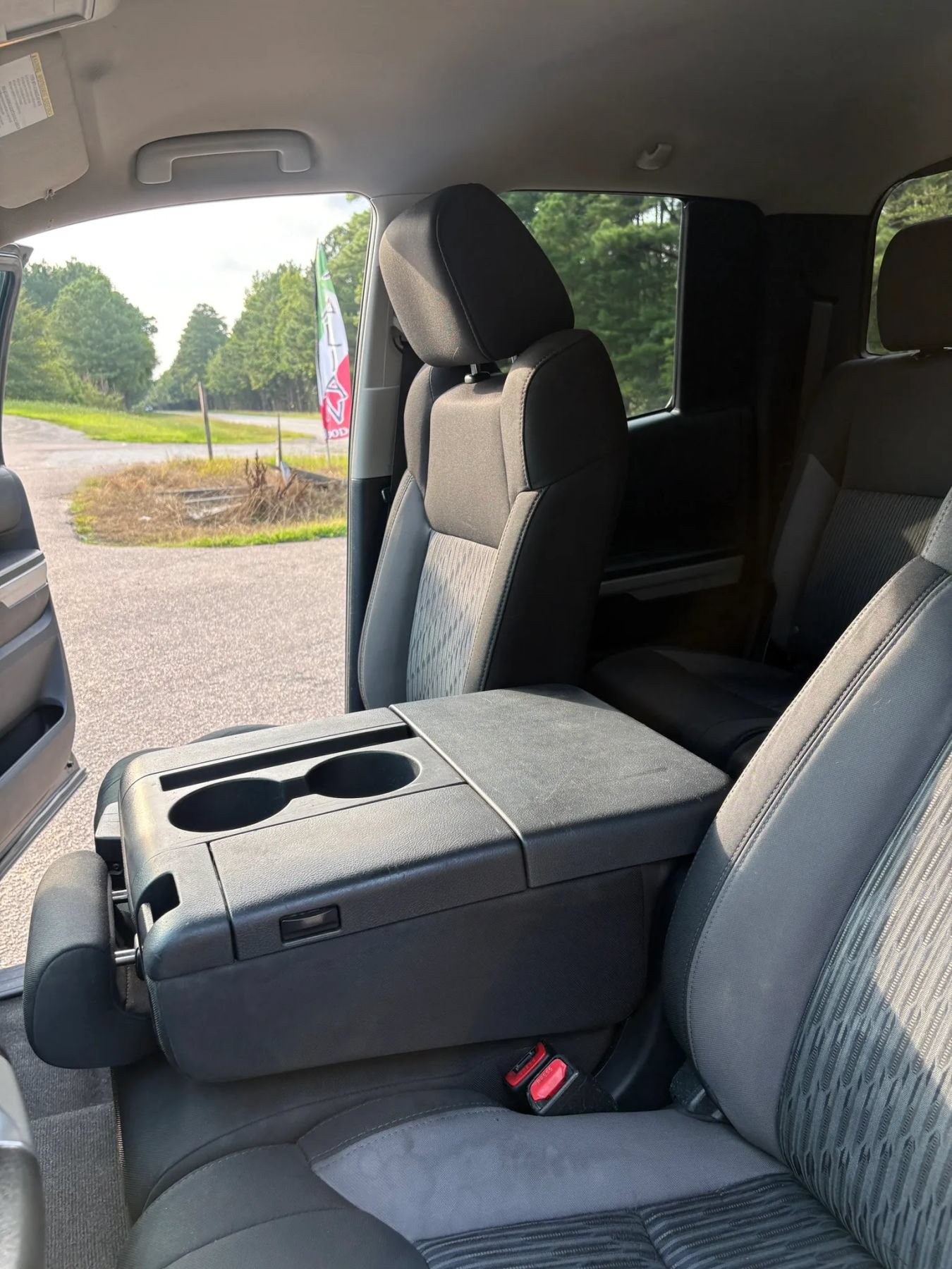 Used 2014 Toyota Tundra SR5 AWD/4WD image 33