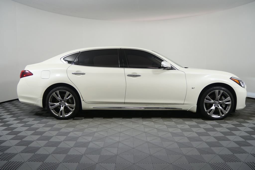 Used 2019 INFINITI Q70 L 3.7 image 2