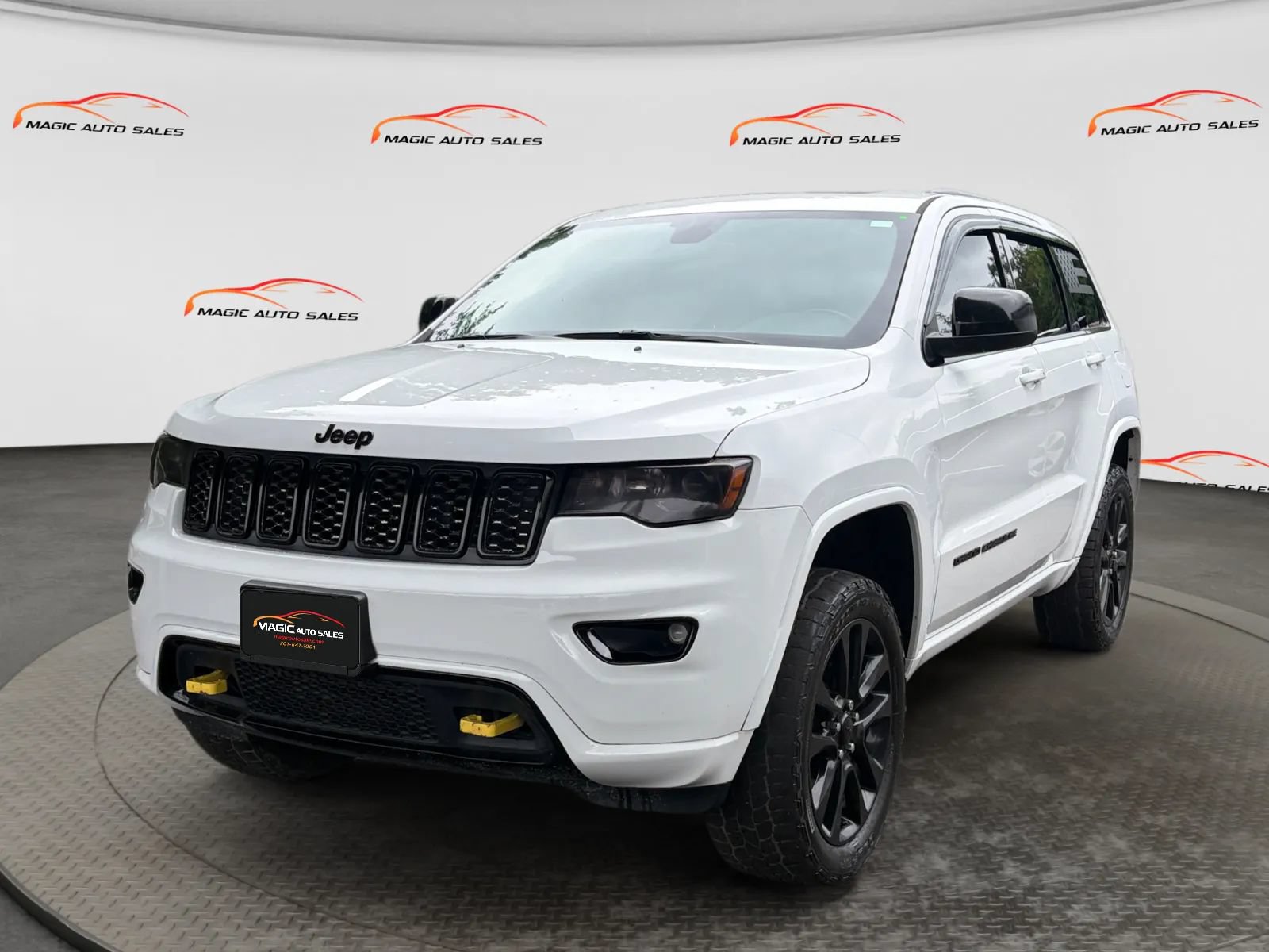 Used 2019 Jeep Grand Cherokee Altitude AWD/4WD image 1