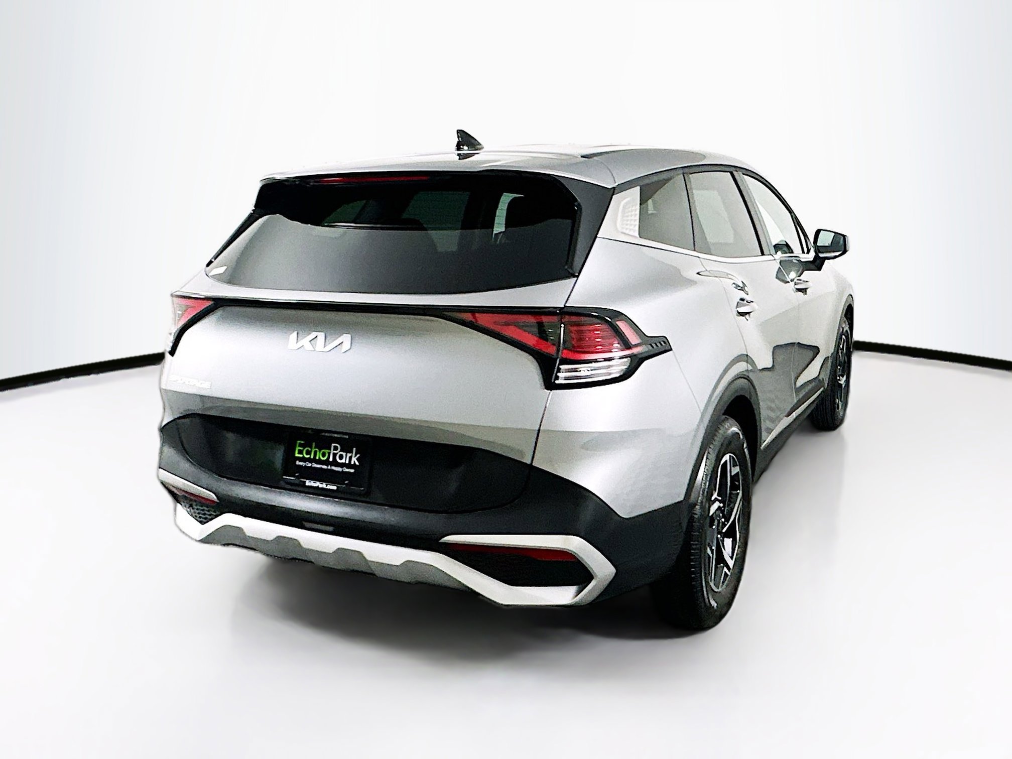 Used 2025 Kia Sportage LX image 9