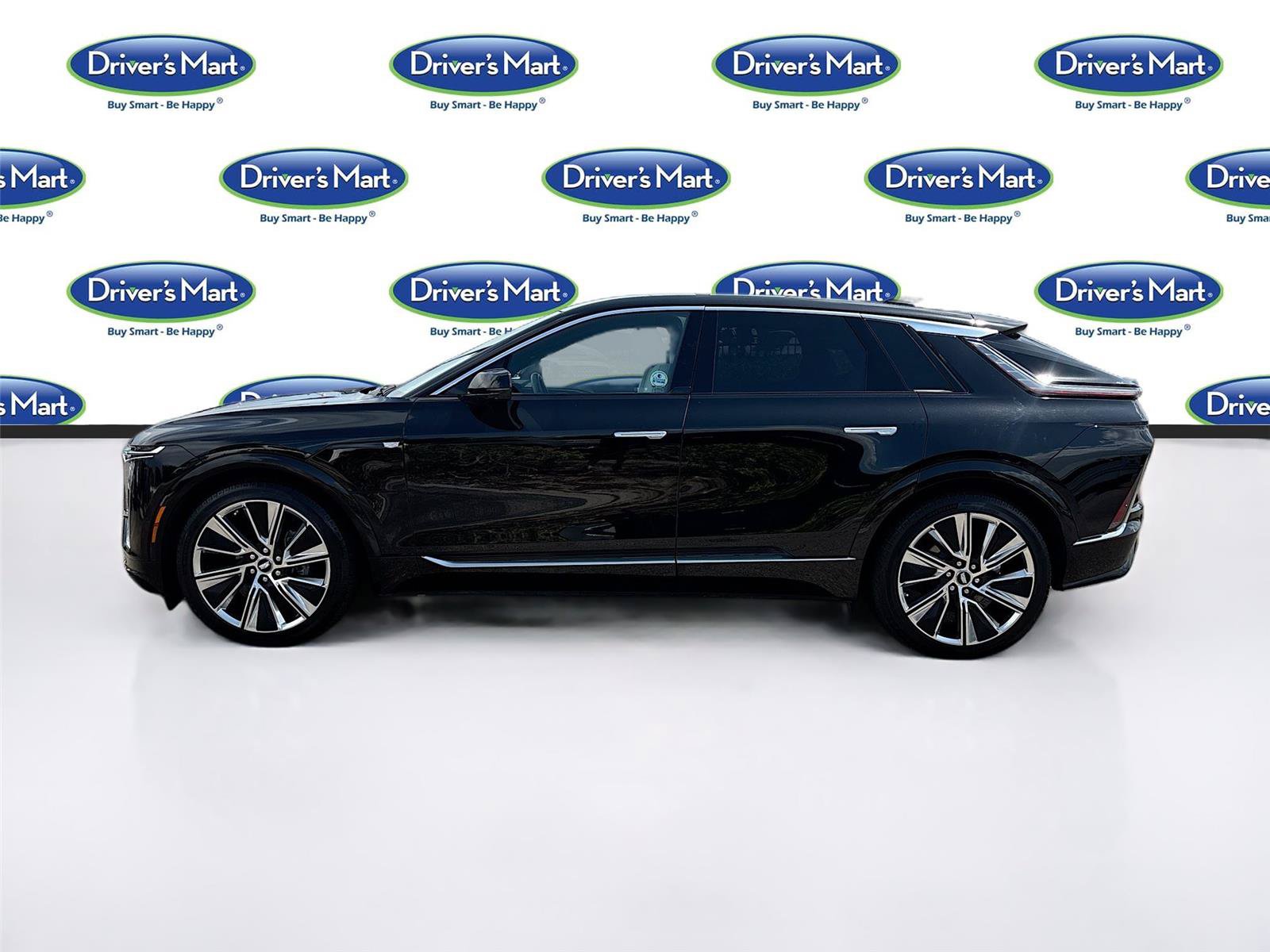 Used 2023 Cadillac Lyriq 2WD image 4