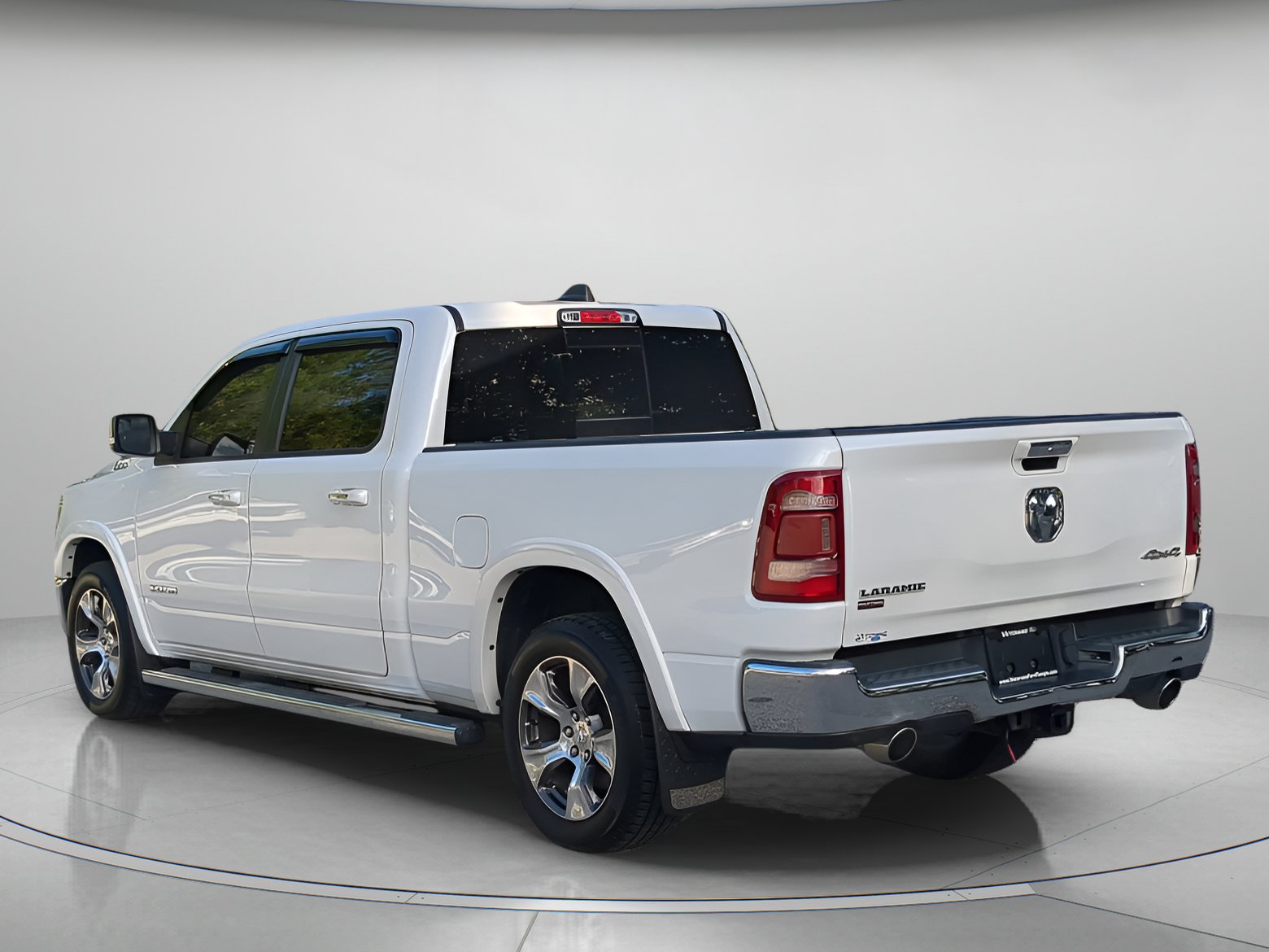 Used 2019 RAM 1500 Laramie AWD/4WD image 42