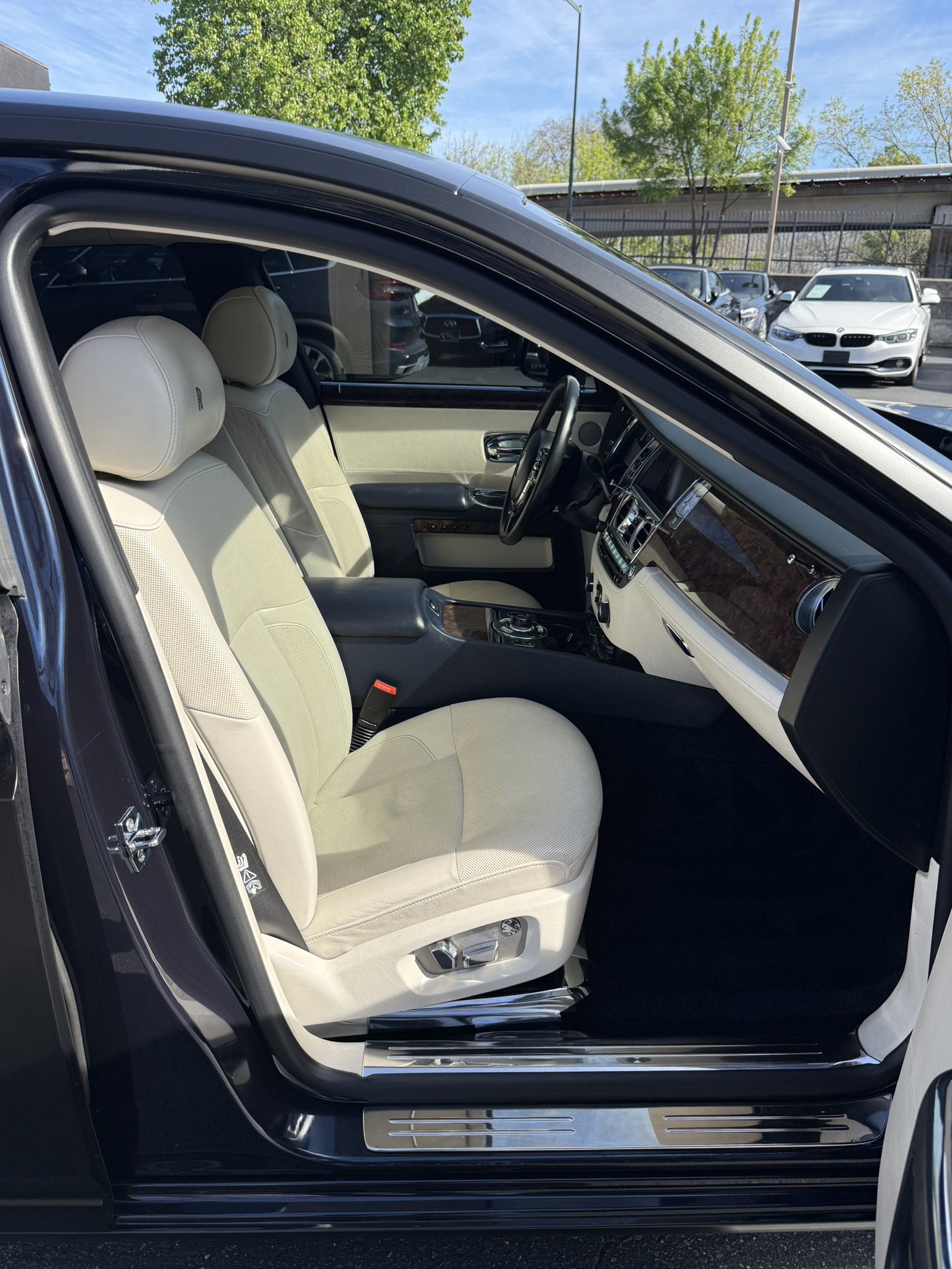 Used 2012 Rolls-Royce Ghost image 20