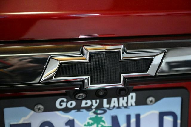 Used 2022 Chevrolet Traverse RS w/ LPO, 'HIT The Road' Package AWD/4WD image 9