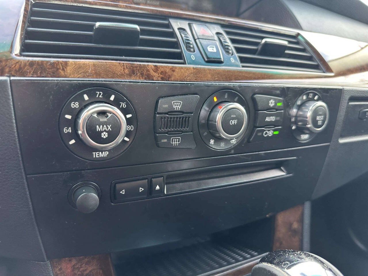 Used 2007 BMW 530xi Sedan AWD/4WD image 36