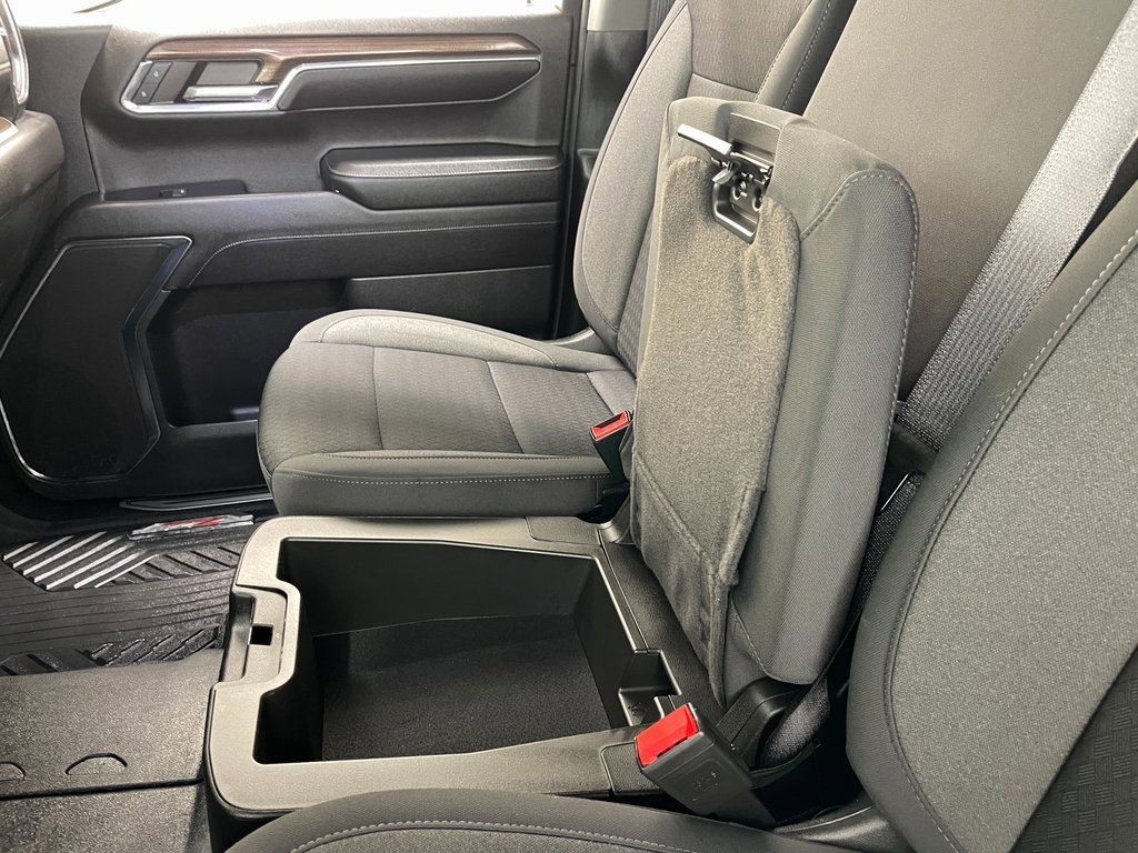 Used 2024 Chevrolet Silverado 1500 LT image 34