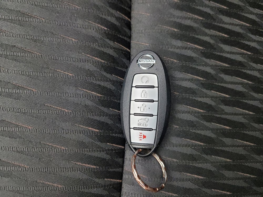 Used 2019 Nissan Rogue SV AWD/4WD image 32