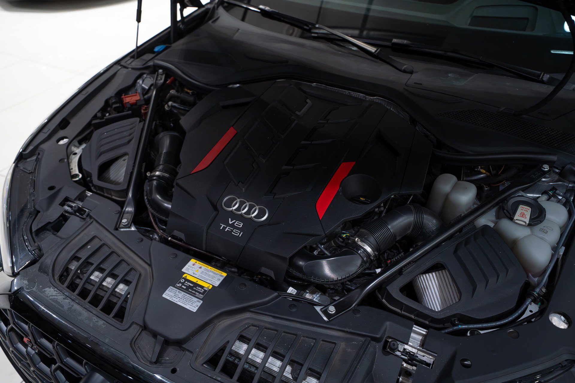 Used 2023 Audi S8 w/ S8 Comfort Plus Package image 49