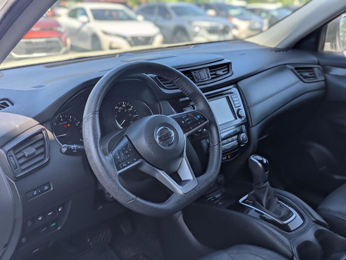 Used 2020 Nissan Rogue SL FWD image 16