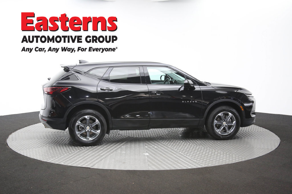 Used 2025 Chevrolet Blazer LT FWD image 47