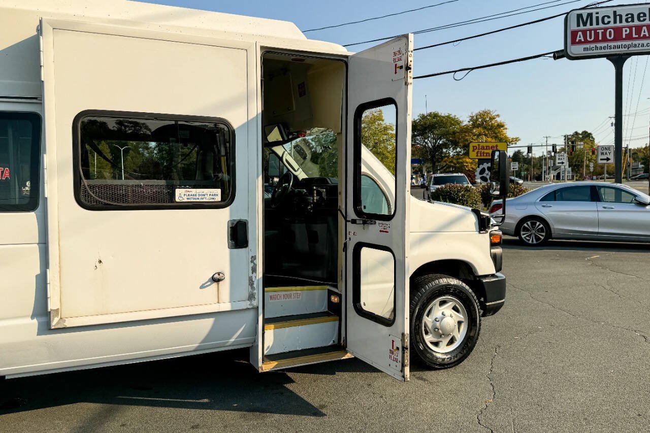 Used 2011 Ford E-350 and Econoline 350 Extended Super Duty w/ PWR Group RWD image 15
