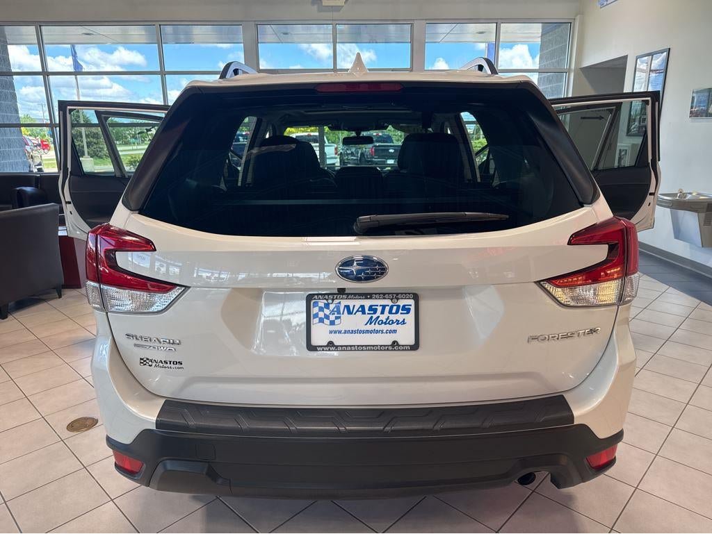 Used 2023 Subaru Forester Premium AWD/4WD image 12