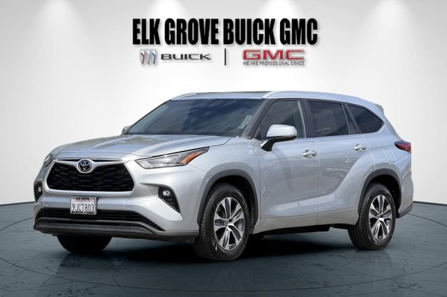 Used 2023 Toyota Highlander XLE FWD image 8