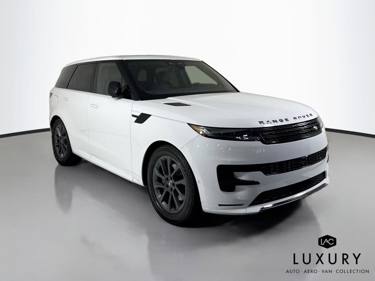 Used 2024 Land Rover Range Rover Sport Dynamic SE image 3