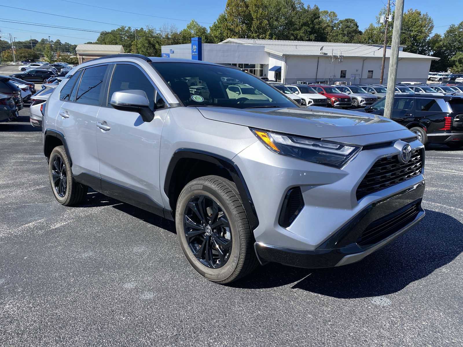 Used 2022 Toyota RAV4 SE