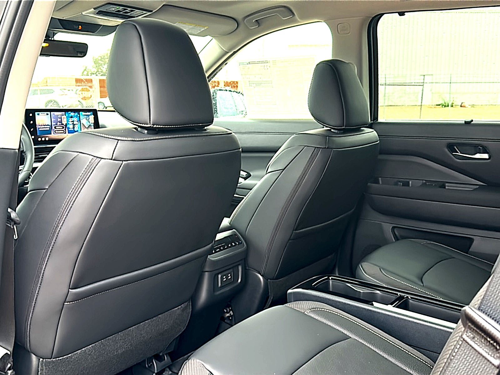 New 2026 Nissan Pathfinder SL w/ SL Premium Package FWD image 15