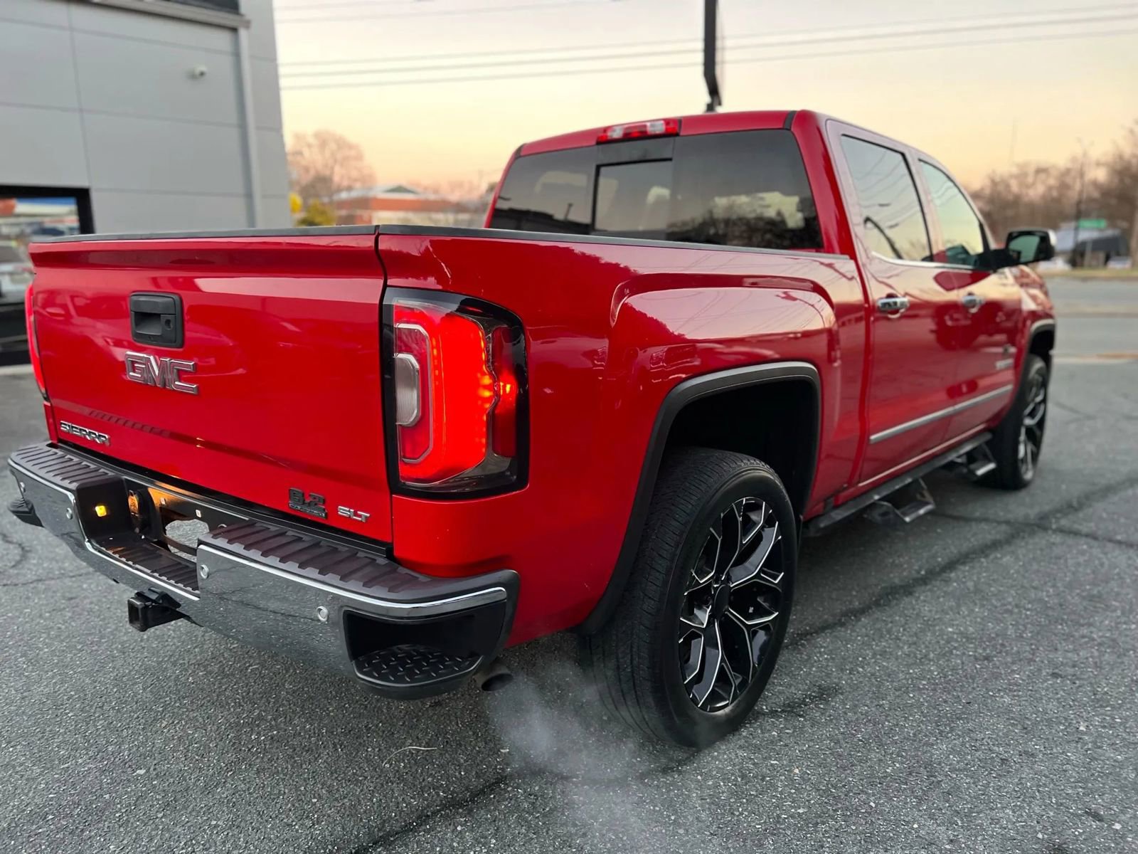 Used 2017 GMC Sierra 1500 SLT image 5