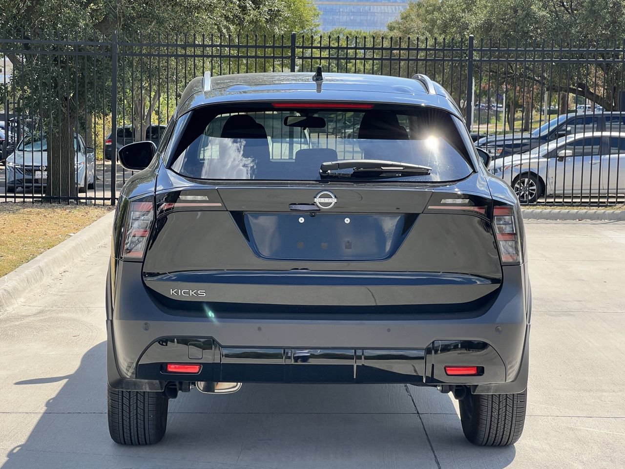 Used 2026 Nissan Kicks SV FWD image 3