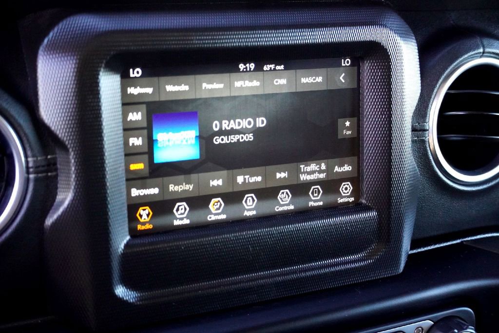 Used 2021 Jeep Wrangler Unlimited Sahara w/ Safety Group image 15