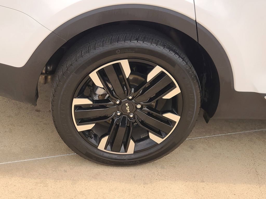 Used 2024 Kia Telluride SX AWD/4WD image 6