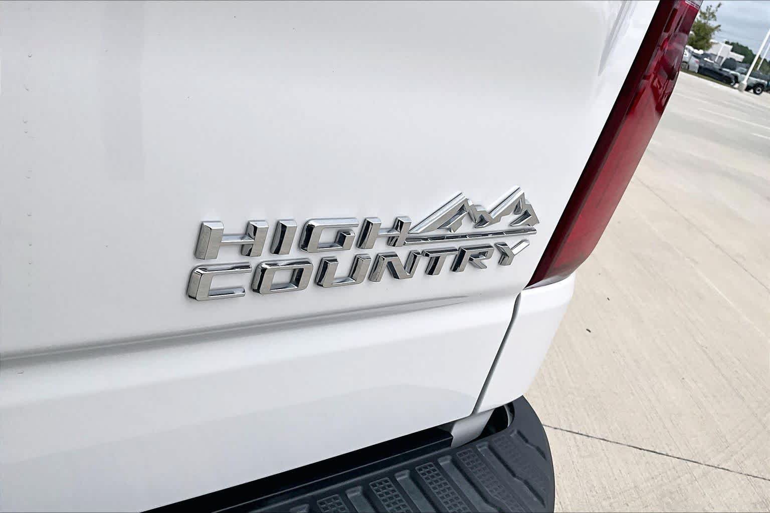 Used 2020 Chevrolet Silverado 1500 High Country AWD/4WD image 9