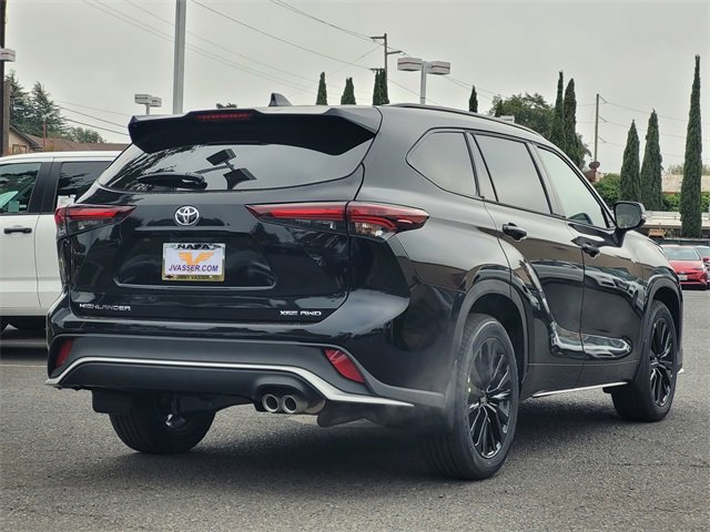 New 2026 Toyota Highlander XSE image 5