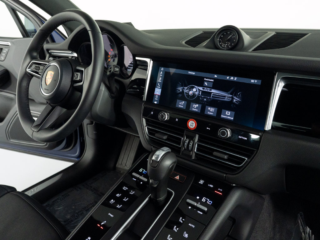 Certified 2026 Porsche Macan S AWD/4WD image 37