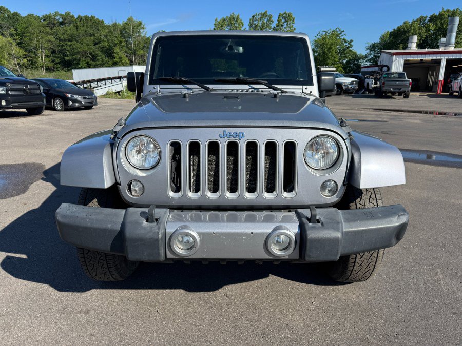 Used 2016 Jeep Wrangler Unlimited Sahara AWD/4WD image 8