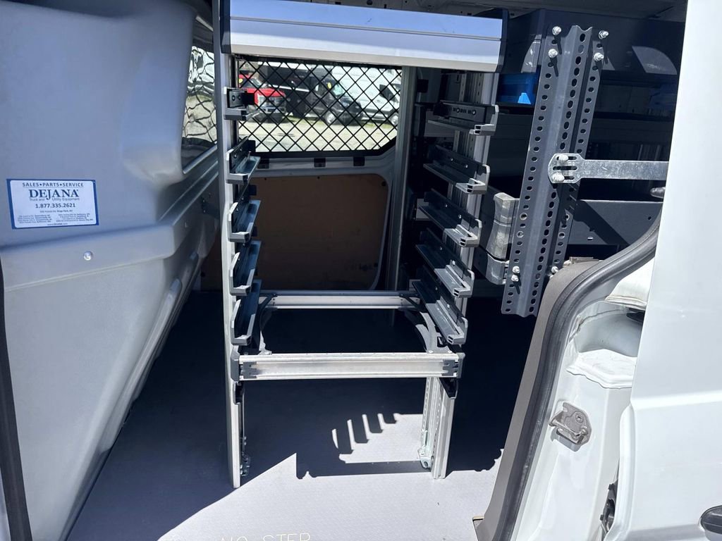 Used 2023 Ford Transit Connect XL FWD image 17
